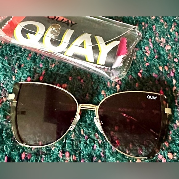 Quay Australia Glow Up Cat-Eye Sunglasses Gold Tortoiseshell NWT main image 16
